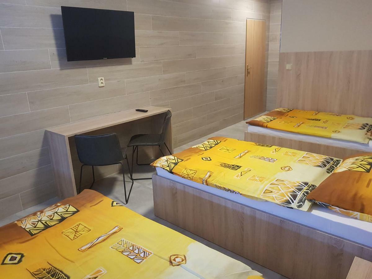 Penzion Hudebka Louny Buitenkant foto