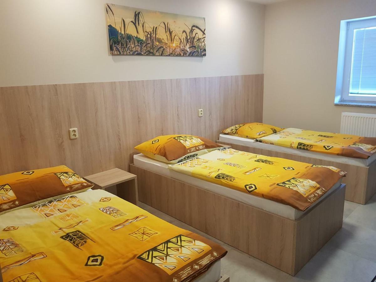 Penzion Hudebka Louny Buitenkant foto